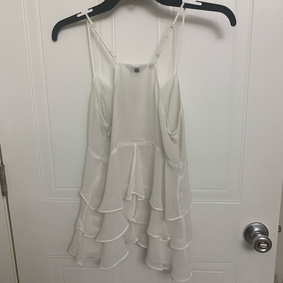 Guess ruffle top - Picture 3 of 5